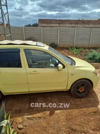 Picture of Mazda Demio 2003