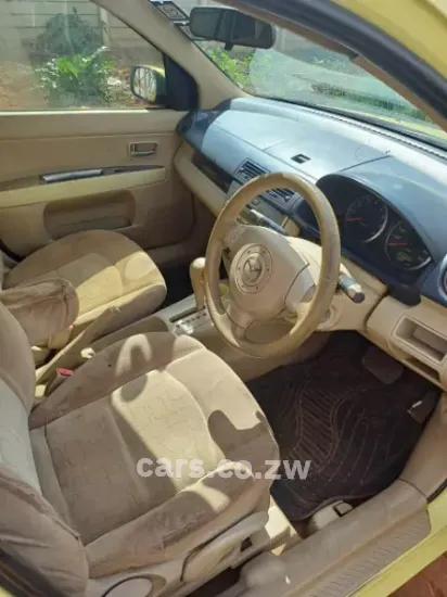 Picture of Mazda Demio 2003