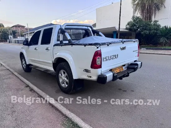 Picture of Isuzu KB300 2010