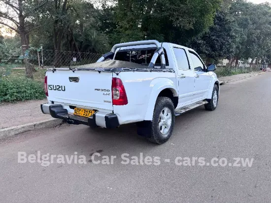 Picture of Isuzu KB300 2010