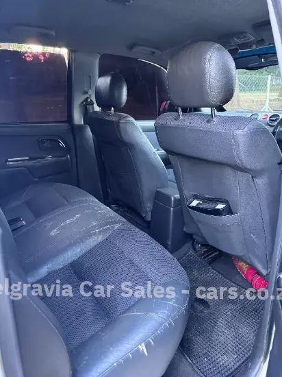 Picture of Isuzu KB300 2010