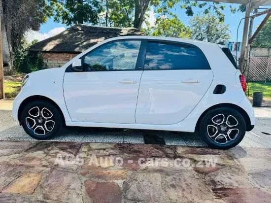 Picture of Mercedes Benz Smart 2018