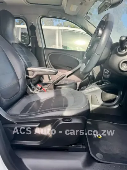 Picture of Mercedes Benz Smart 2018