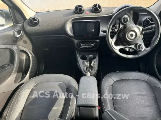Picture of Mercedes Benz Smart 2018