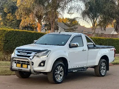 Picture of Isuzu KB300 2017