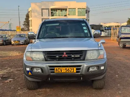 Picture of Mitsubishi Pajero 2003