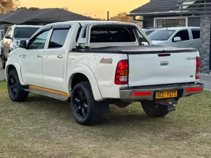 Picture of Toyota Hilux 2011