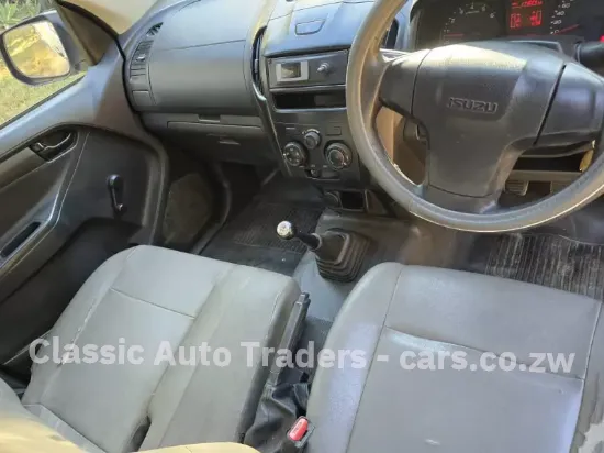 Picture of Isuzu KB250 Refridgerated Truck 2013