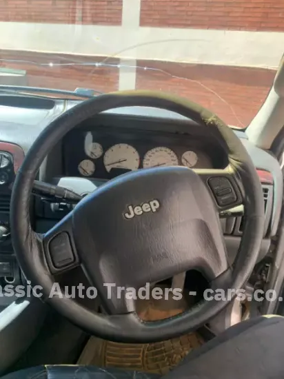 Picture of Jeep Grand Cherokee 2004