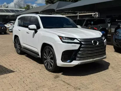 Picture of Lexus LX 2022