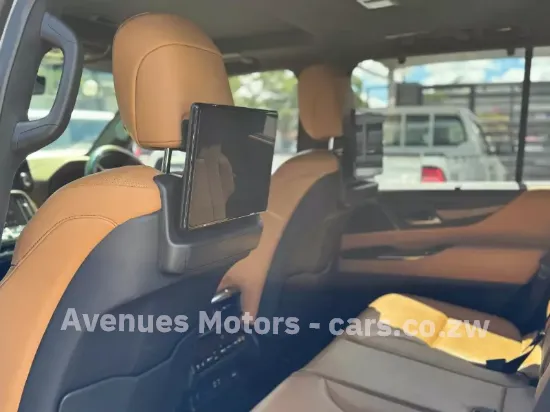 Picture of Lexus LX 2022