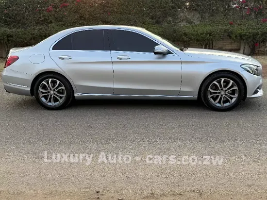 Picture of Mercedes Benz C-Class 2015