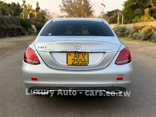 Picture of Mercedes Benz C-Class 2015