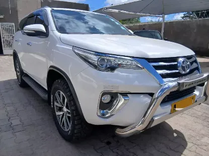 Picture of Toyota Fortuner 2017