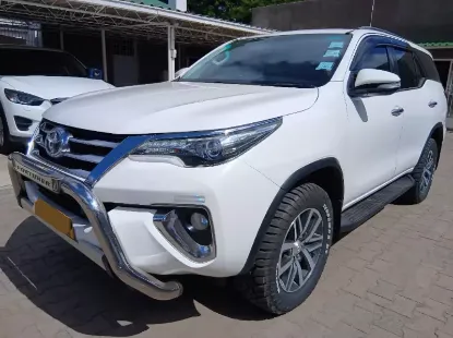Picture of Toyota Fortuner 2017