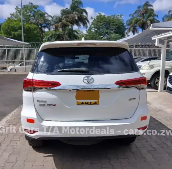 Picture of Toyota Fortuner 2017