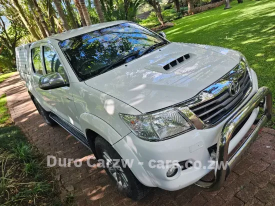 Picture of 4x4 Automatic Toyota Hilux