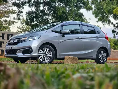Picture of Honda Fit Hybrid for hire!