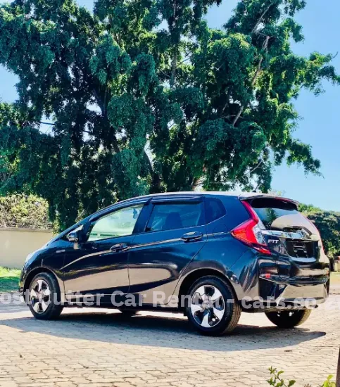 Picture of Honda Fit Hybrid for hire!