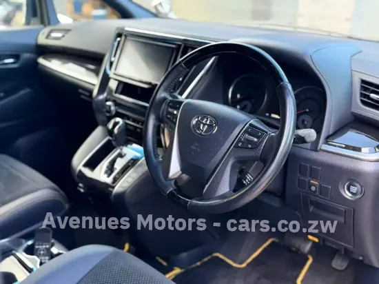 Picture of Toyota Vellfire 2017