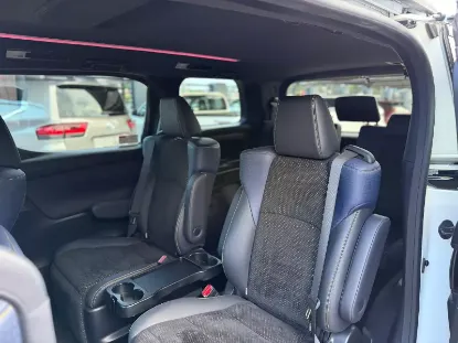Picture of Toyota Vellfire 2017