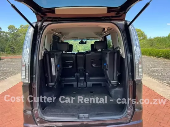 Picture of Seven Seater Nissan Serena C26