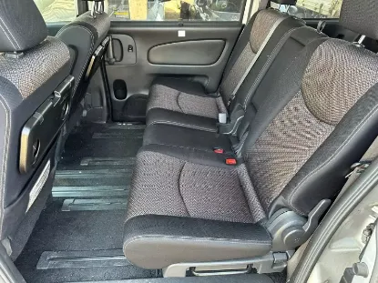 Picture of Seven Seater Nissan Serenas C26s