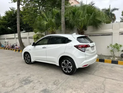 Picture of Honda Vezel for hire!