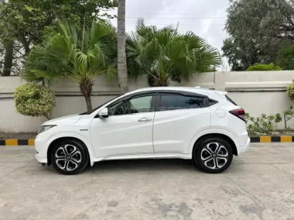 Picture of Honda Vezel for hire!