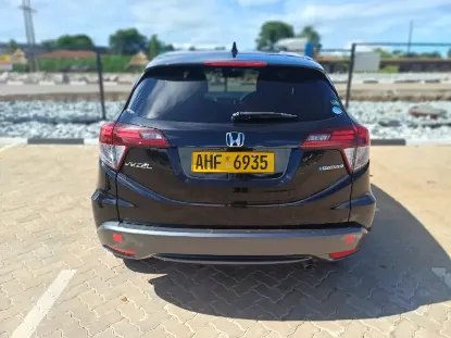 Picture of Honda Vezel for hire!