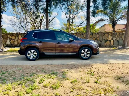 Picture of Peugeot 2008 2014