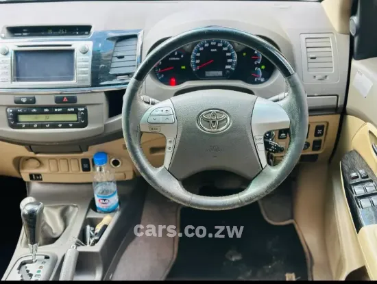 Picture of Toyota Fortuner 2013