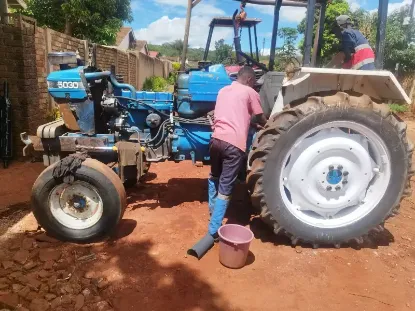 Picture of Ford Tractor 2004