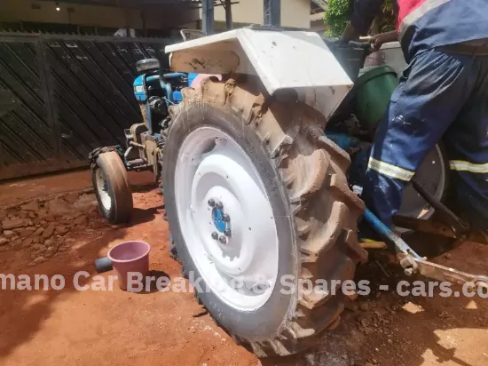 Picture of Ford Tractor 2004