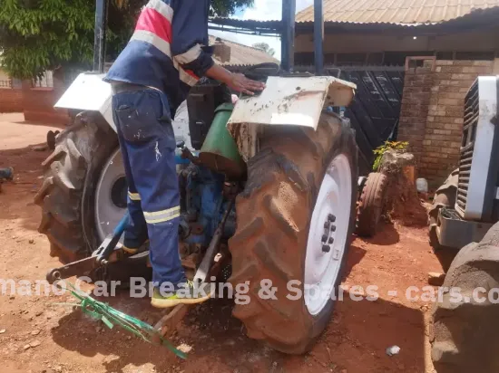 Picture of Ford Tractor 2004