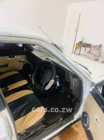Picture of Nissan Sunny 1990