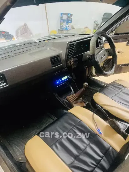 Picture of Nissan Sunny 1990