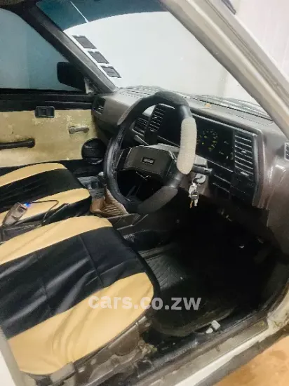 Picture of Nissan Sunny 1990