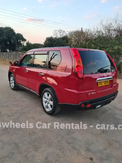 Picture of Mid SUVs: Nissan Xtrail T31, Nissan Dualis, Honda CRV, Nissan Juke
