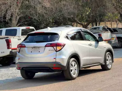 Picture of Mid SUVs: Honda Vezel, Mazda CX5, Toyota Vanguard, Nissan Xtrail T32, Toyota Ra