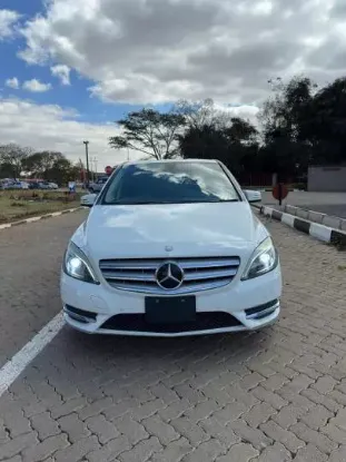 Picture of Mercedes Benz B-Class 2016