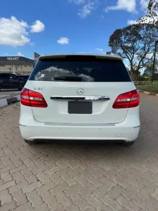 Picture of Mercedes Benz B-Class 2016