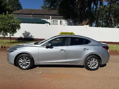 Picture of Mazda Axela 2016