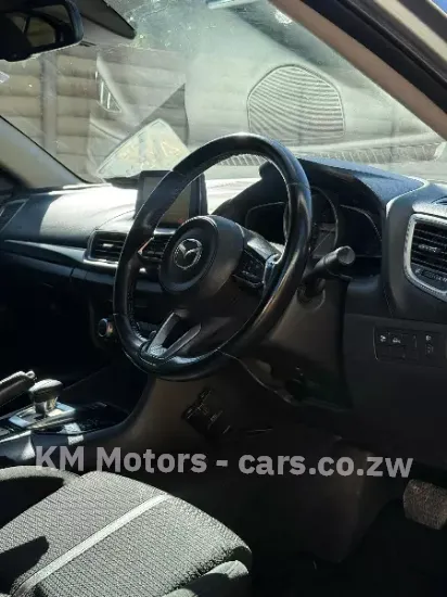 Picture of Mazda Axela 2016