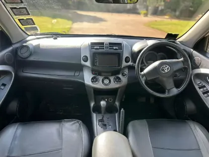 Picture of Toyota Rav4 2006