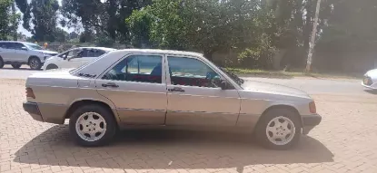 Picture of Mercedes Benz E-Class 1994