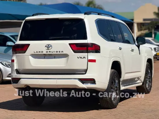 Picture of Toyota Land Cruiser 2024