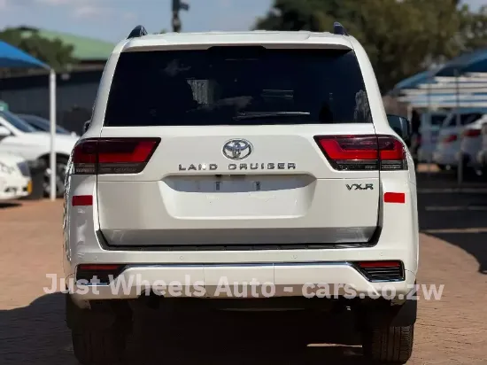 Picture of Toyota Land Cruiser 2024