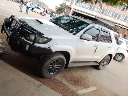Picture of Toyota Fortuner 2015