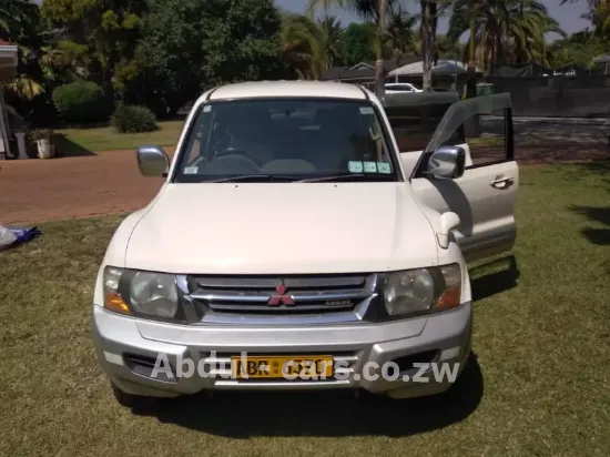 Picture of Mitsubishi Pajero 2001